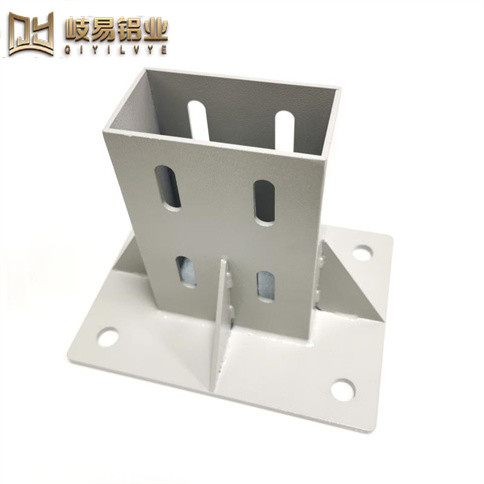 套筒地腳
